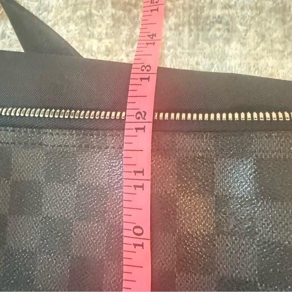 Louis Vuitton Bag - Picture 15 of 16